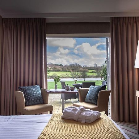 Lakeside Park Hotel&Spa Fishbourne  Buitenkant foto