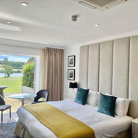 Lakeside Park Hotel&Spa Fishbourne  Buitenkant foto