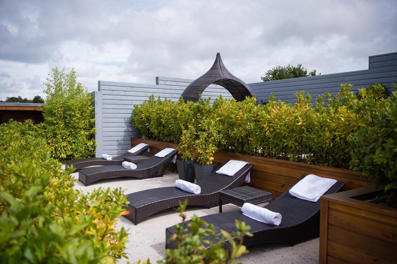 Lakeside Park Hotel&Spa Fishbourne  Buitenkant foto