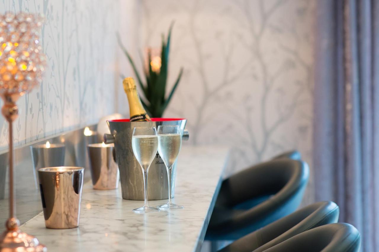 Lakeside Park Hotel&Spa Fishbourne  Buitenkant foto
