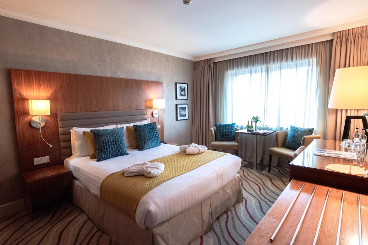 Lakeside Park Hotel&Spa Fishbourne  Buitenkant foto
