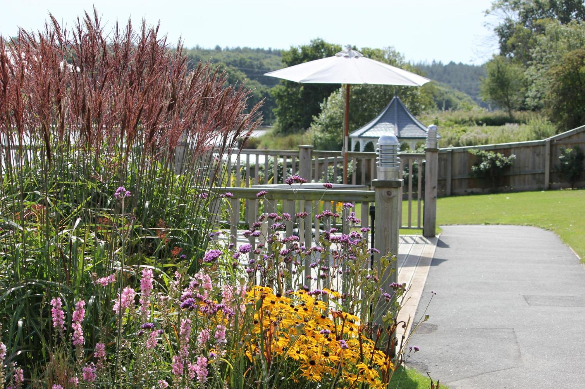 Lakeside Park Hotel&Spa Fishbourne  Buitenkant foto