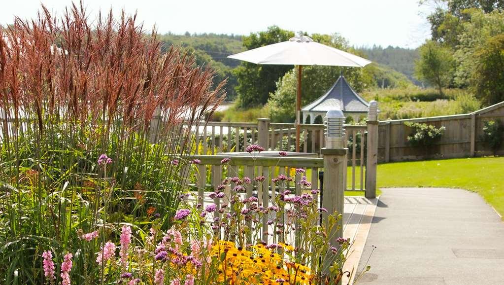 Lakeside Park Hotel&Spa Fishbourne  Buitenkant foto
