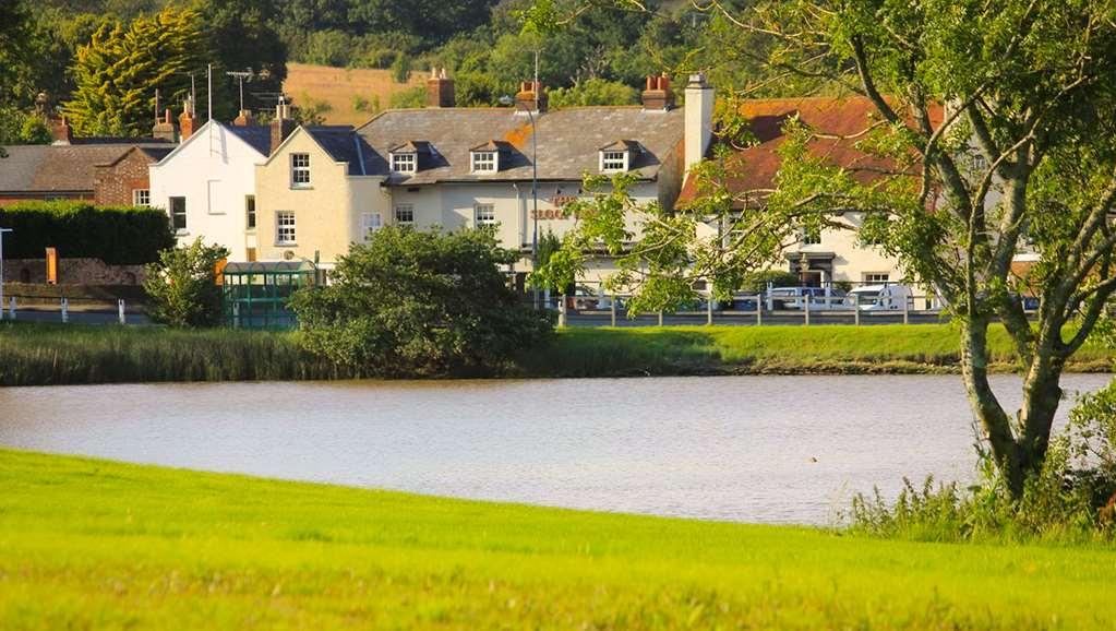 Lakeside Park Hotel&Spa Fishbourne  Buitenkant foto